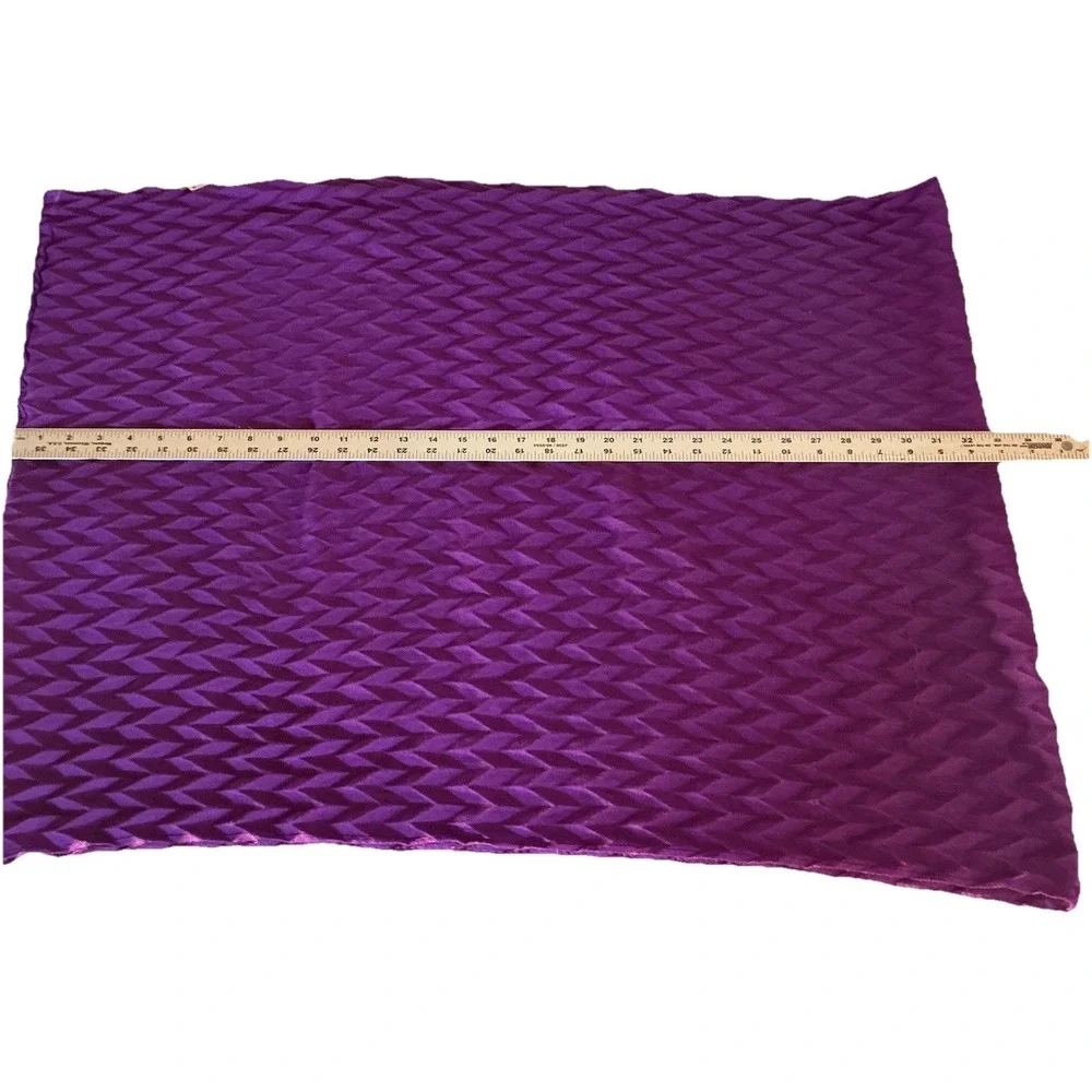 The Unbranded Brand fashionable texture plenty